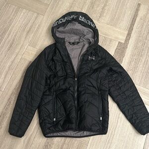 Under Armour size youth L lightweight jacket in black